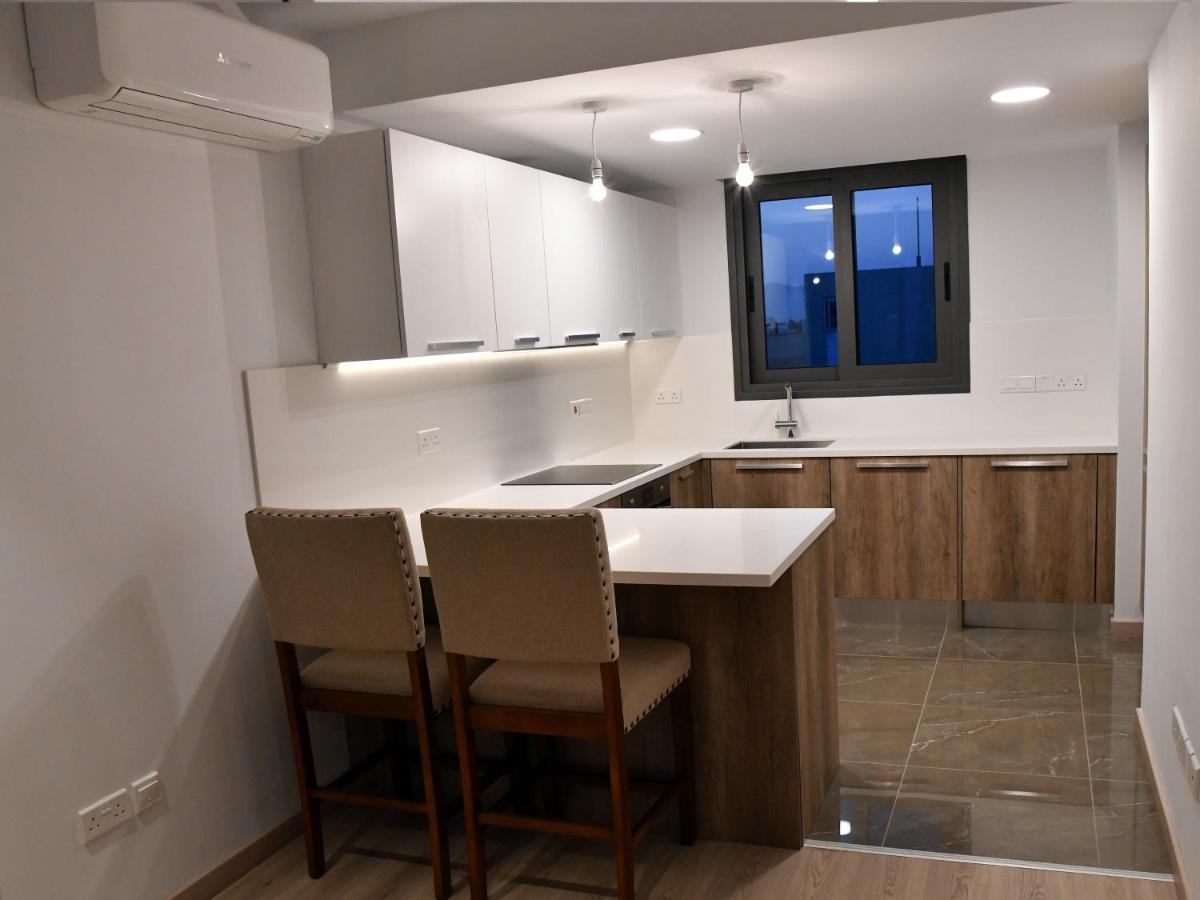 Baz Tower Aparthotel Nicosia Kültér fotó